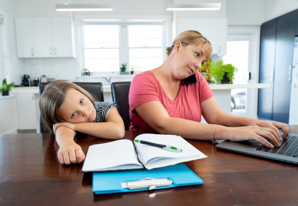 3 benefícios que os pais trabalhadores devem exigir aos empregadores